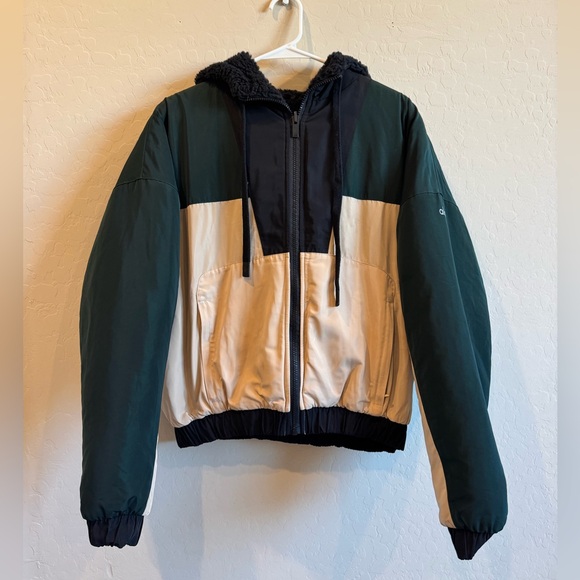 ALO Yoga Jackets & Blazers - Alo Yoga Duality Sherpa-Lined Reversible Jacket size XL